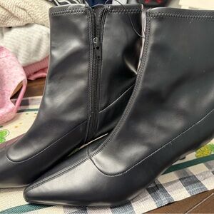 Unisa Sleek Black Ankle Booties